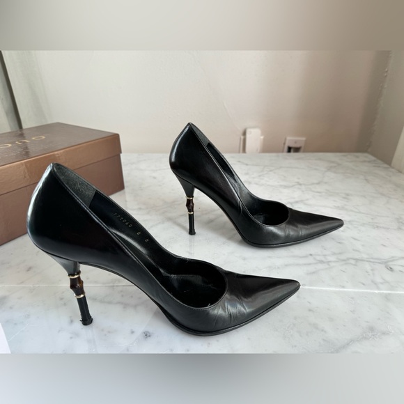 Gucci black leather heels with bamboo accent on heel. - Picture 3 of 8